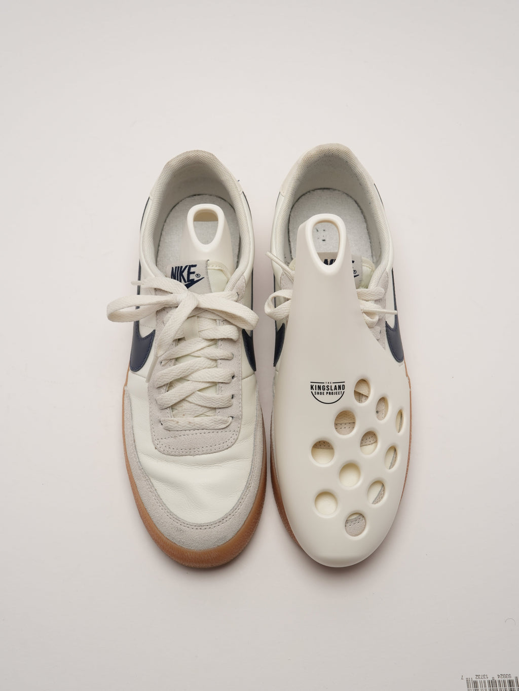 Fresh Flow Shoe Trees for Sneakers, Dress Shoes and Boots