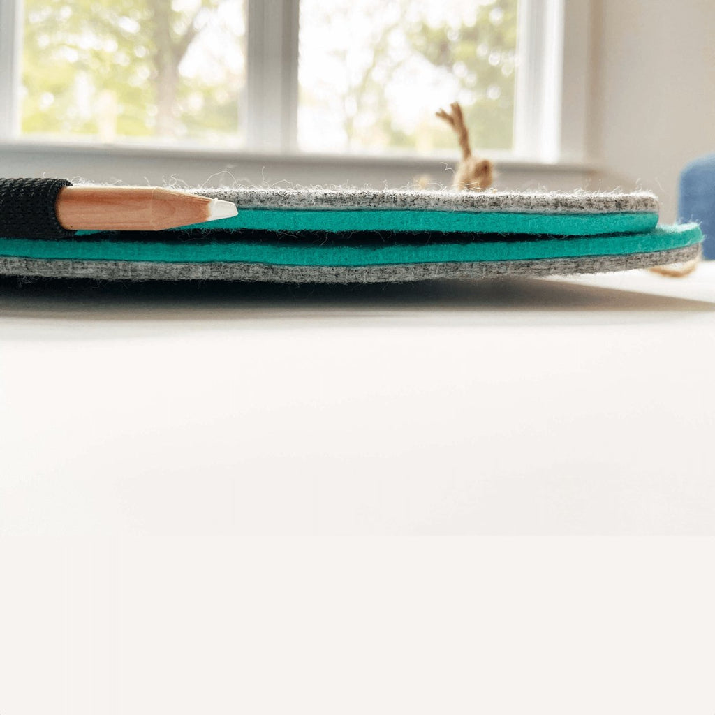 Bagby SOCIAL - 4 Pocket Phone Holder